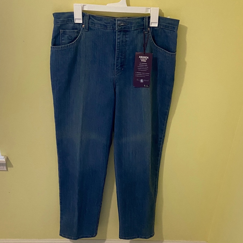 NWT Gloria Vanderbilt jeans